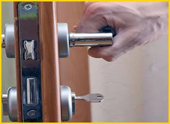 Metro Locksmith Services Tampa, FL 813-778-0318 Metro Locksmith Services Tampa, FL 813-778-0318 - 7-lock-installation